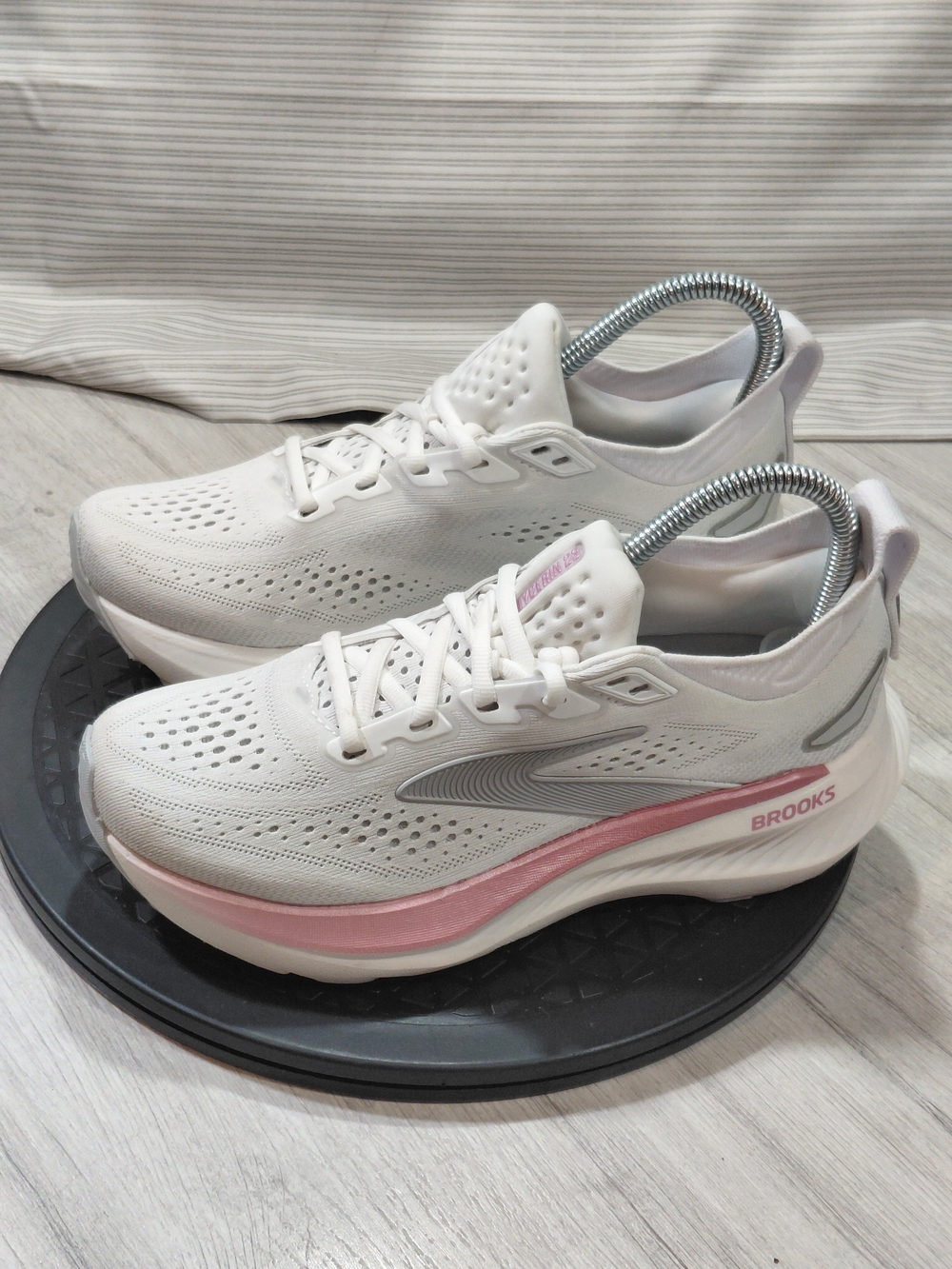 NEW Brooks Women’s Glycerin 23 Premium White & Pink Running Shoes SIZE 6B
